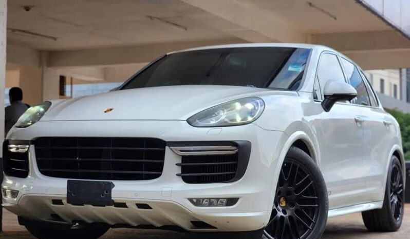 Porsche Cayenne 2015 Locally Used full