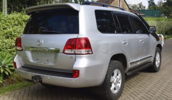 Toyota Land Cruiser 200 Series V8 full